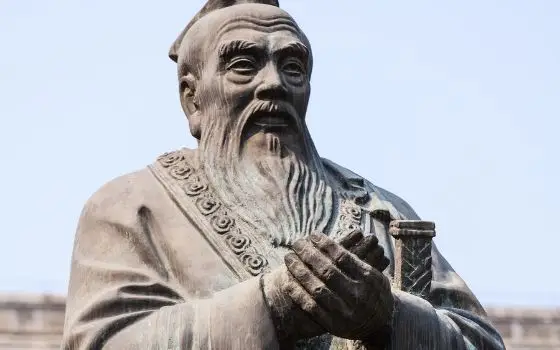 statua di confucio